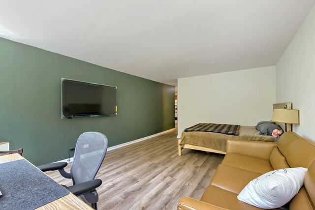 720 W Gordon Terrace 3R, Chicago, IL 60613