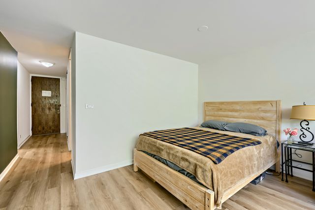 720 W Gordon Terrace 3R, Chicago, IL 60613