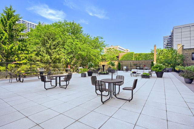 720 W Gordon Terrace 3R, Chicago, IL 60613