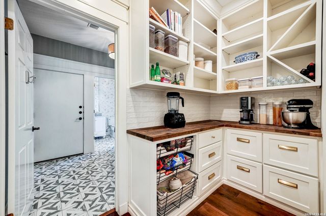 15722 Dawn Crest, San Antonio, TX 78248