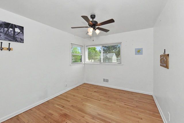 3843 5th PLACE, Milwaukee, WI 53207