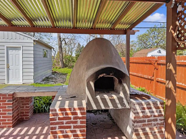 3843 5th PLACE, Milwaukee, WI 53207