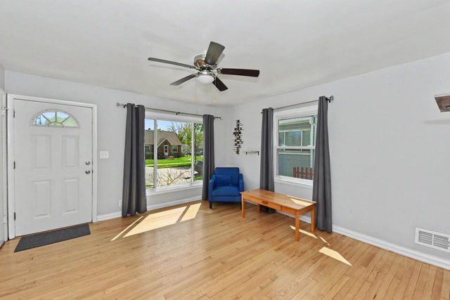 3843 5th PLACE, Milwaukee, WI 53207