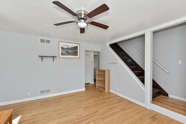 3843 5th PLACE, Milwaukee, WI 53207