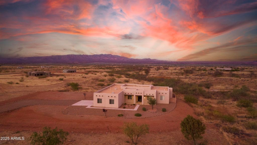 8867 S WELSH Place, Hereford, AZ 85615