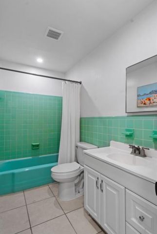 3860 NE 23rd Avenue, Lighthouse Point, FL 33064