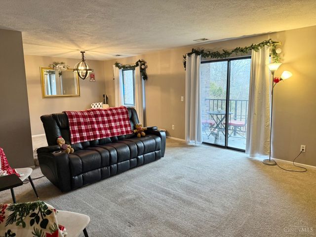 5442 Bluesky Drive, Green Twp, OH 45247