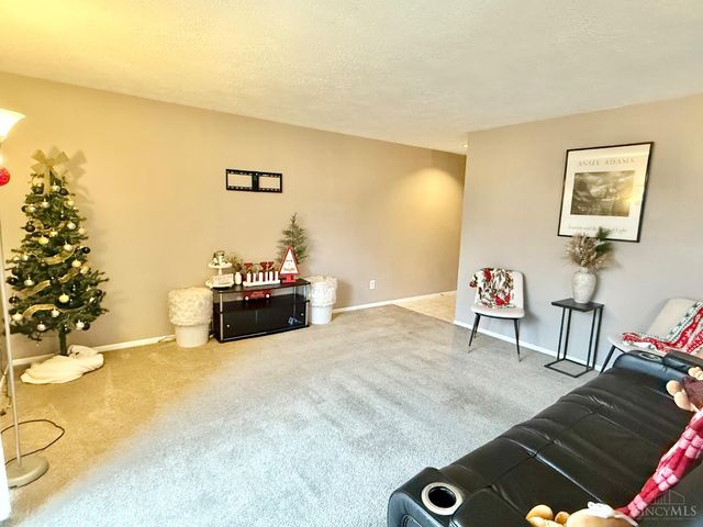 5442 Bluesky Drive, Green Twp, OH 45247