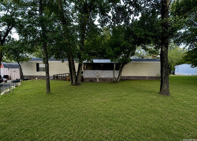 3911 ANAQUA DR, Elmendorf, TX 78112