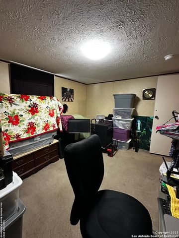3911 ANAQUA DR, Elmendorf, TX 78112