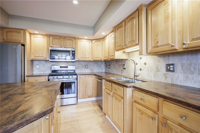 10 Mountain Ash Trail, Webster, NY 14580