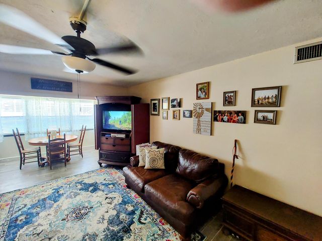 2302 Sunrise Boulevard 104, Fort Pierce, FL 34982
