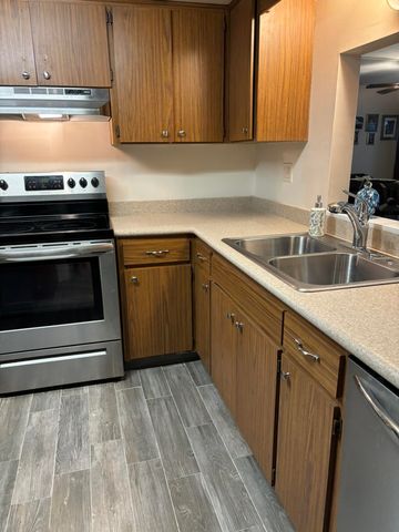 2302 Sunrise Boulevard 104, Fort Pierce, FL 34982