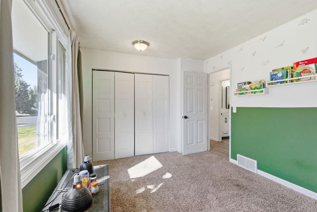 5107 S Madelia St, Spokane, WA 99223