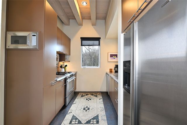 211 Callecita Place A, Santa Fe, NM 87501