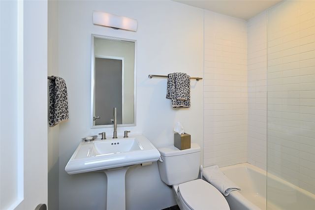 211 Callecita Place A, Santa Fe, NM 87501