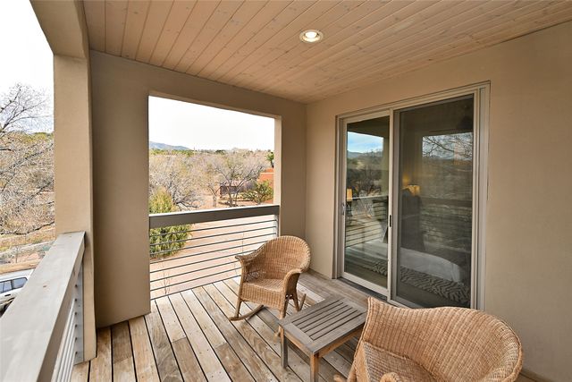 211 Callecita Place A, Santa Fe, NM 87501