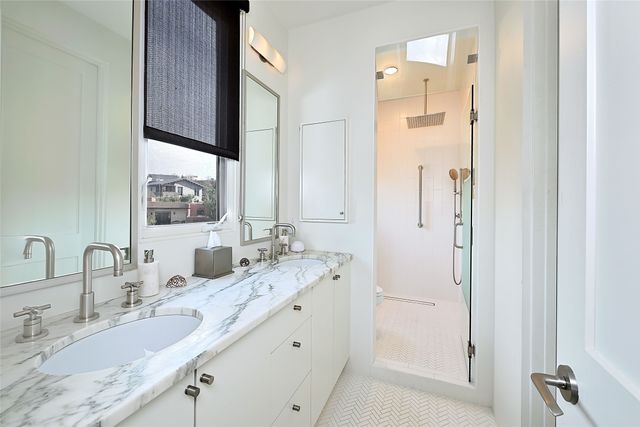 211 Callecita Place A, Santa Fe, NM 87501