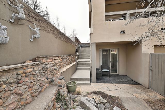 211 Callecita Place A, Santa Fe, NM 87501