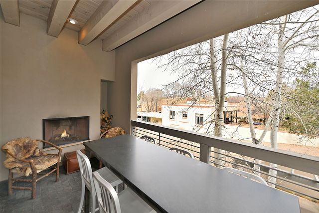 211 Callecita Place A, Santa Fe, NM 87501