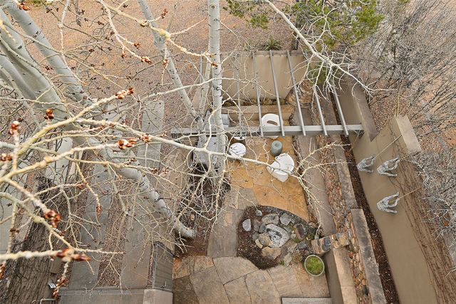 211 Callecita Place A, Santa Fe, NM 87501