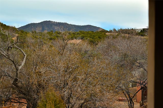 211 Callecita Place A, Santa Fe, NM 87501