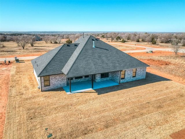 1852 Cattle Drive, Guthrie, OK 73044