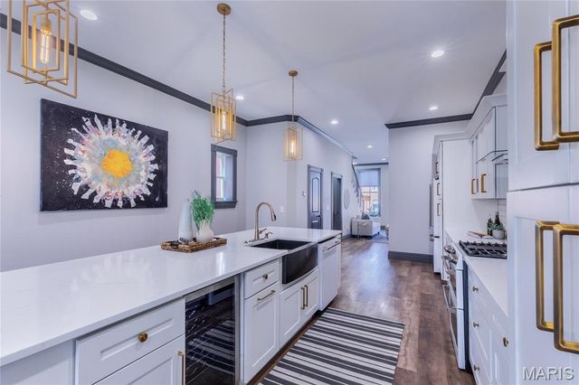 2348 Hickory Street, St Louis, MO 63104