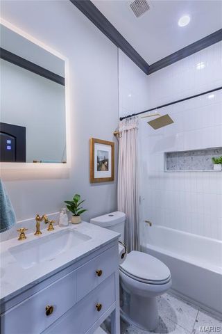 2348 Hickory Street, St Louis, MO 63104