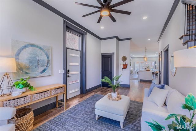 2348 Hickory Street, St Louis, MO 63104