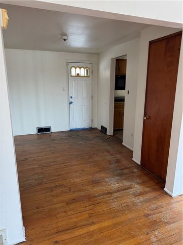 149 Eastminster Dr, Verona, PA 15147