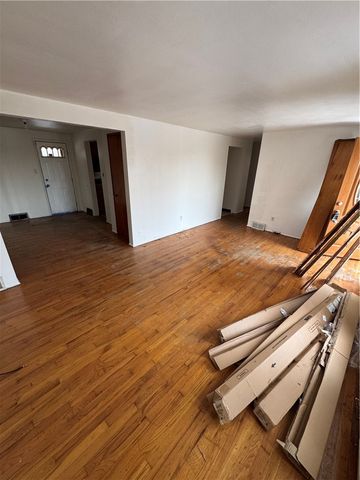 149 Eastminster Dr, Verona, PA 15147