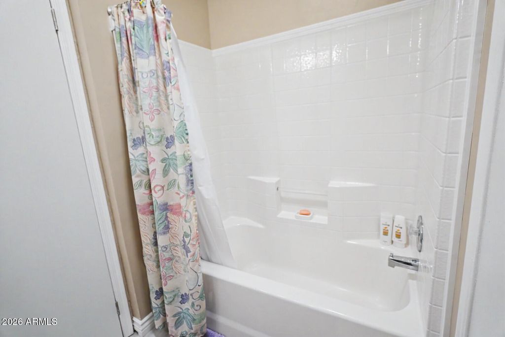 Image 18 of property listing at 201 S GREENFIELD Road 211, Mesa, AZ 85206