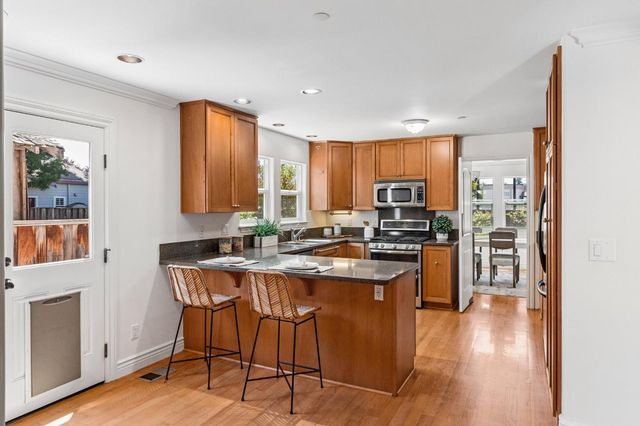 1078 Boranda Avenue, Mountain View, CA 94040