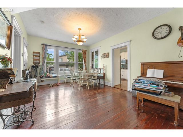 2321 26TH Ave, Forest Grove, OR 97116