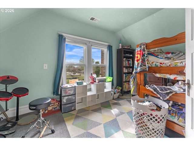 2321 26TH Ave, Forest Grove, OR 97116