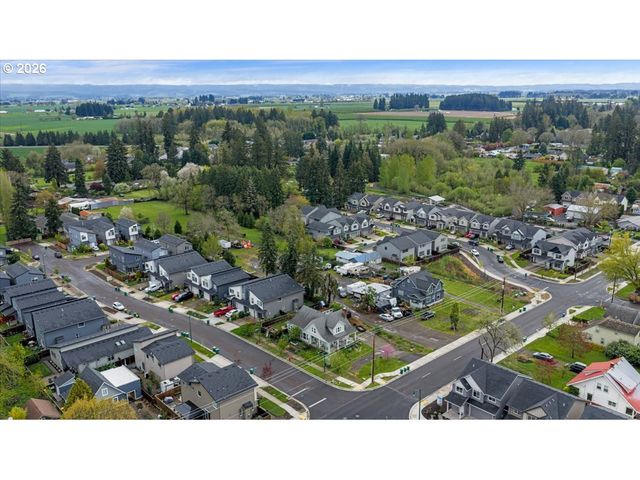 2321 26TH Ave, Forest Grove, OR 97116
