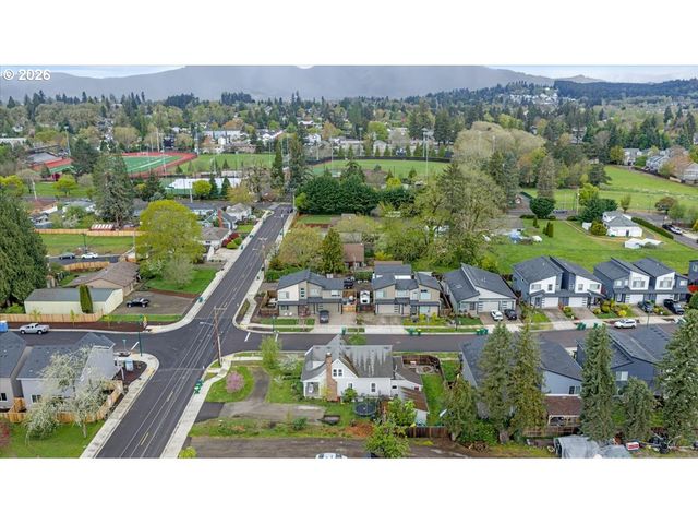 2321 26TH Ave, Forest Grove, OR 97116