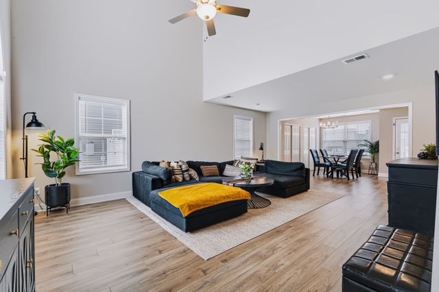 404 Tramore Dr, Smyrna, TN 37167
