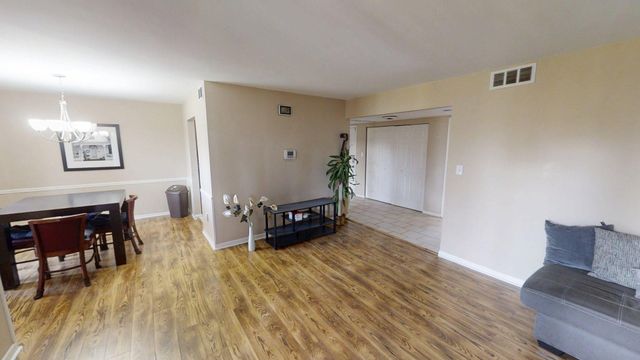 750 Shaker Drive 515, Lexington, KY 40504