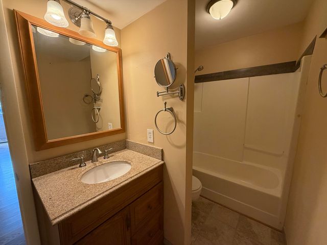 750 Shaker Drive 515, Lexington, KY 40504
