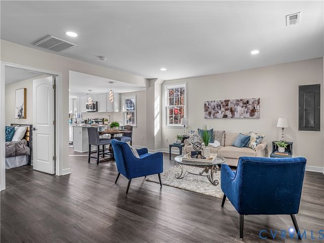 223 S West St, Petersburg, VA 23803