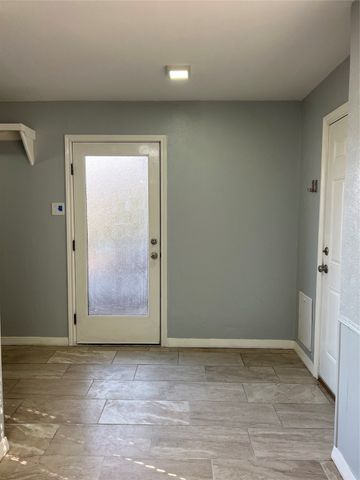 2944 King Cole Drive, Dallas, TX 75216