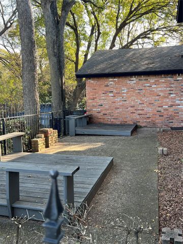 2944 King Cole Drive, Dallas, TX 75216