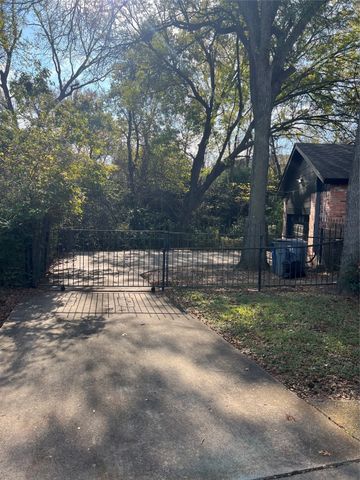 2944 King Cole Drive, Dallas, TX 75216