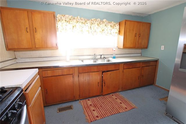 5231 Greywood Drive, Charleston, WV 25313