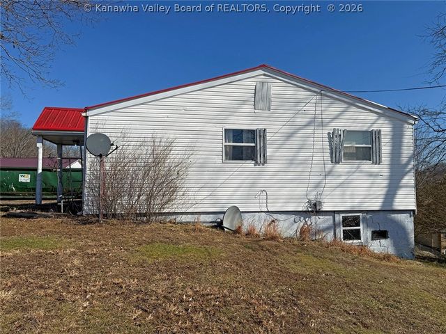 5231 Greywood Drive, Charleston, WV 25313