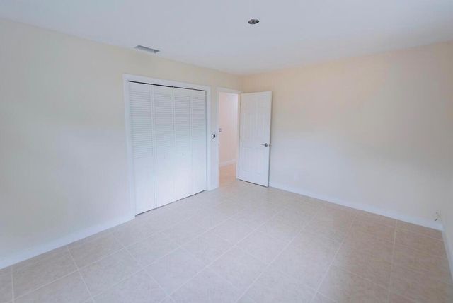 1867 Windsor Drive, North Palm Beach, FL 33408