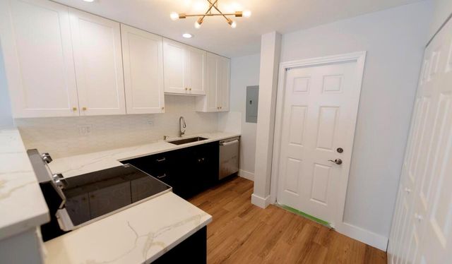 1867 Windsor Drive, North Palm Beach, FL 33408