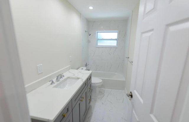1867 Windsor Drive, North Palm Beach, FL 33408